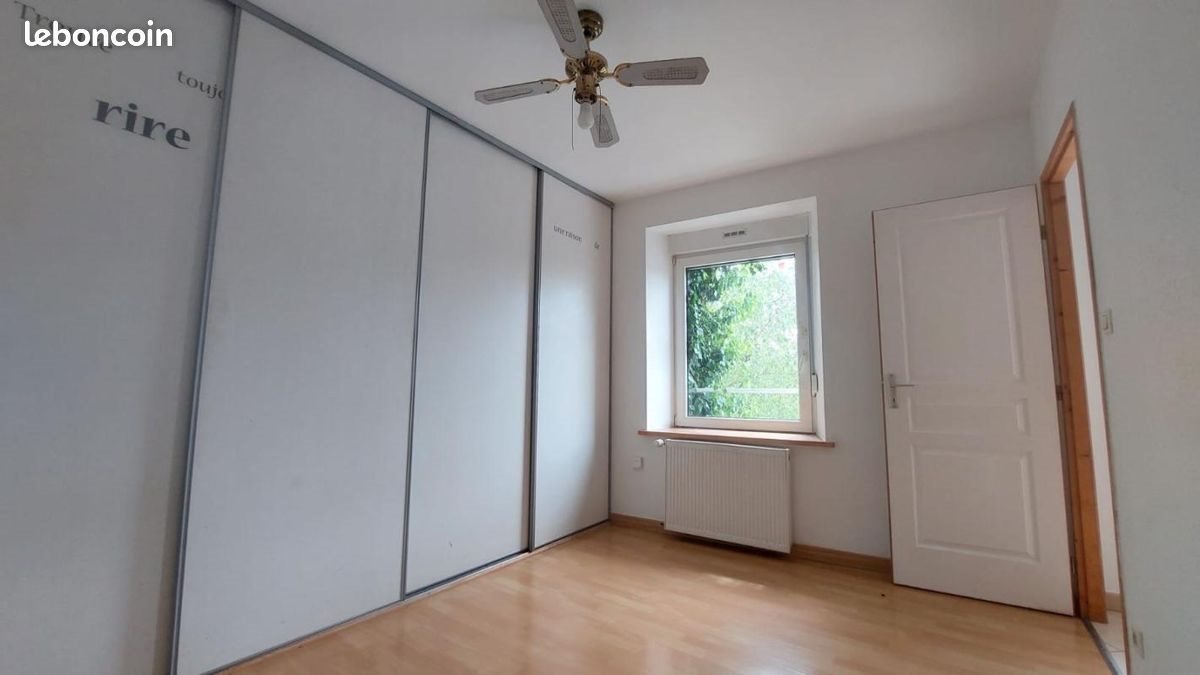 Appartement à louer, 120m², Montécheroux