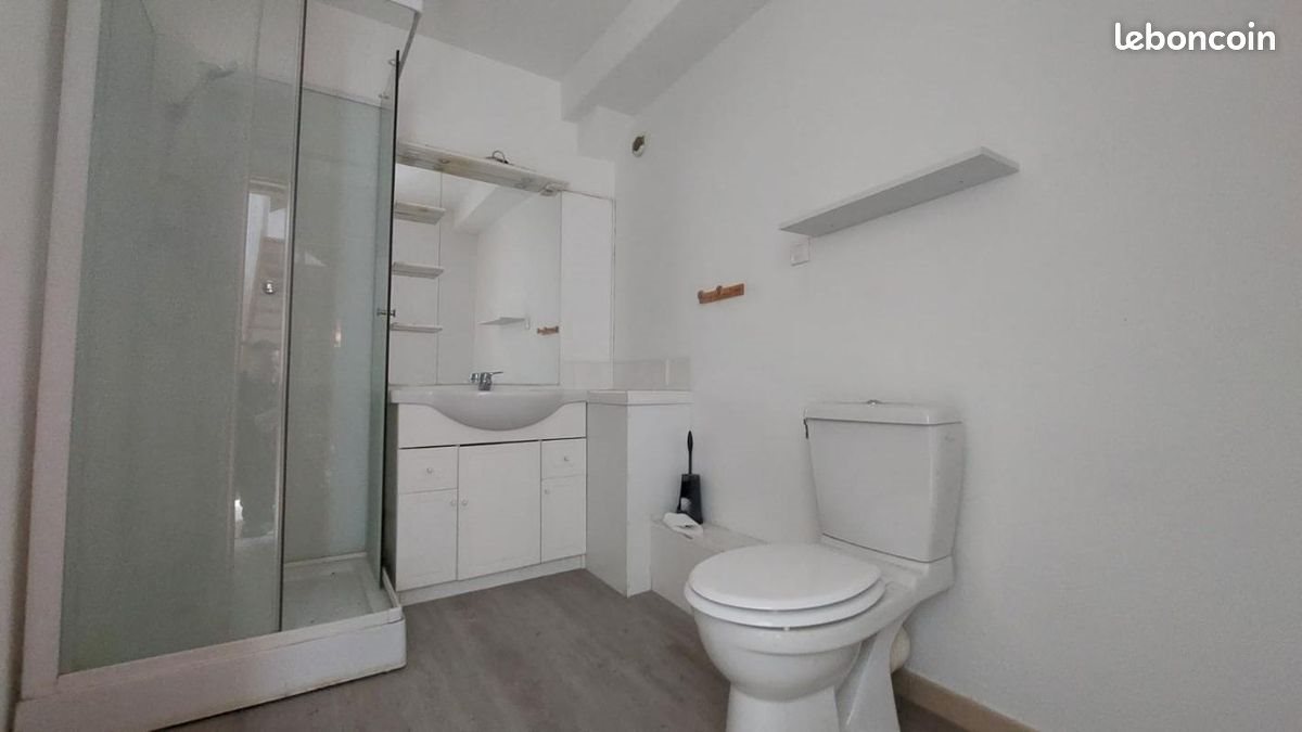 Appartement à louer, 120m², Montécheroux