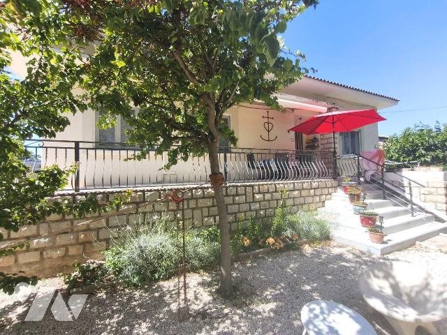 Maison à vendre, 107m², Saint-Martin-de-Crau