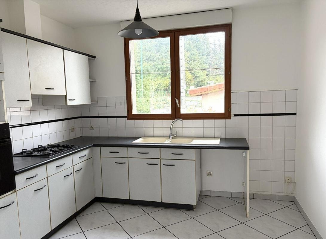 Appartement à vendre, 104m², Saint-Jean-Bonnefonds