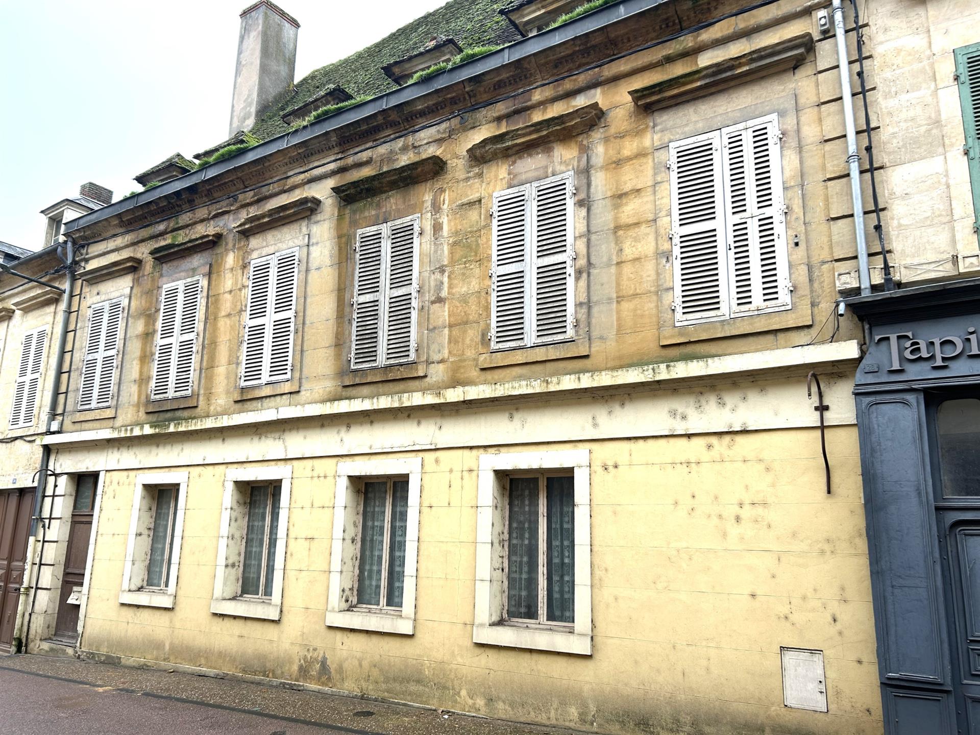 Maison à vendre, 240m², Prémery