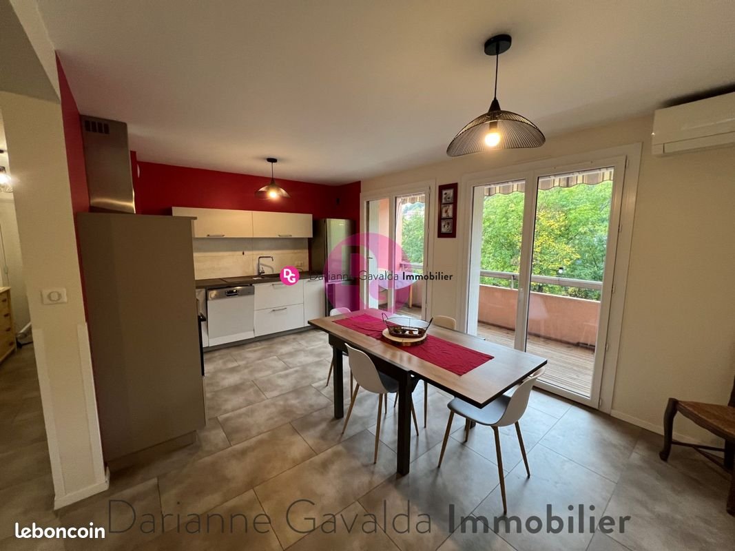 Appartement à louer, 76m², Decazeville