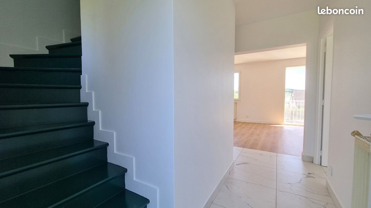 Maison à louer, 132m², Sergines