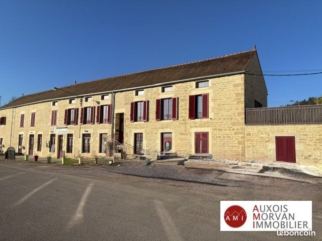 Maison à vendre, 509m², Montbard