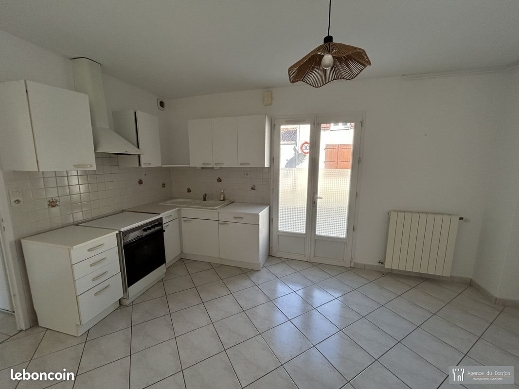 Maison à louer, 122m², Pérignac