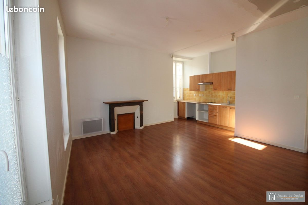 Appartement à louer, 53m², Pons
