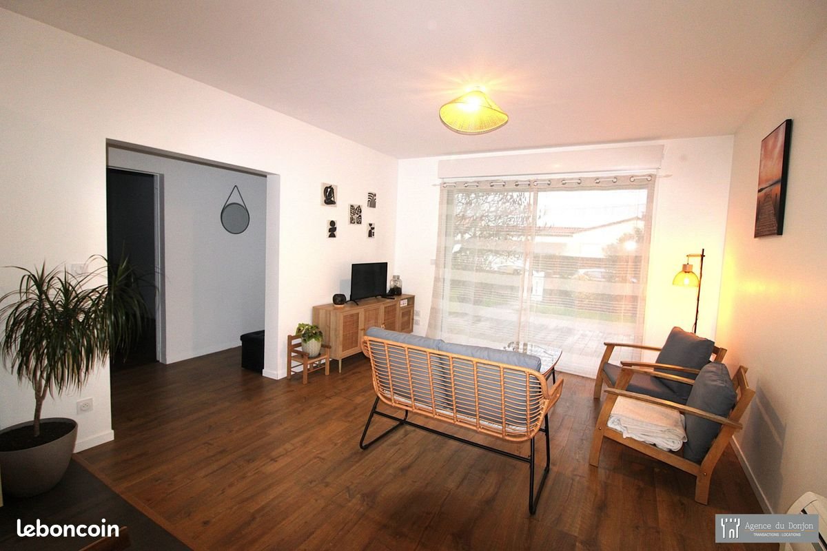 Maison à louer, 80m², Saintes