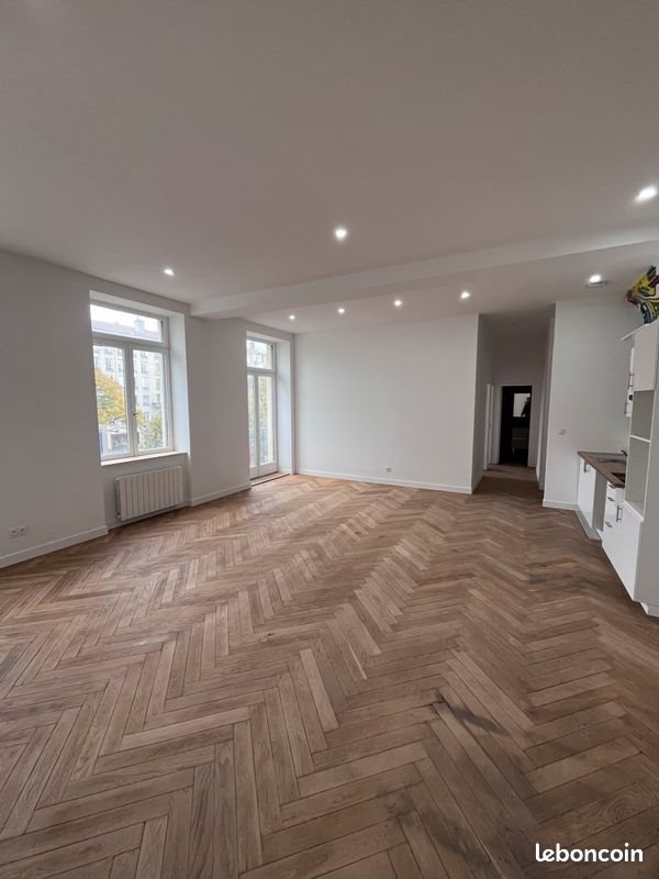 Appartement à louer, 82m², Saint-Étienne