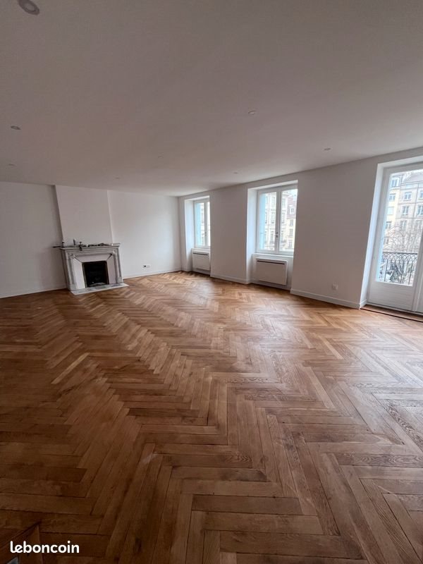 Appartement à louer, 82m², Saint-Étienne
