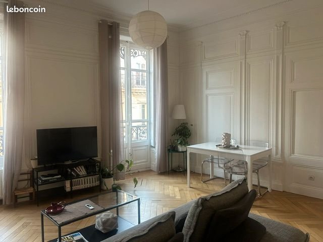 Appartement à louer, 85m², Saint-Étienne