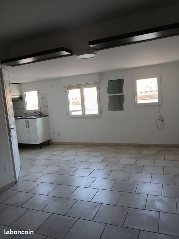 Appartement à louer, 37m², Nîmes
