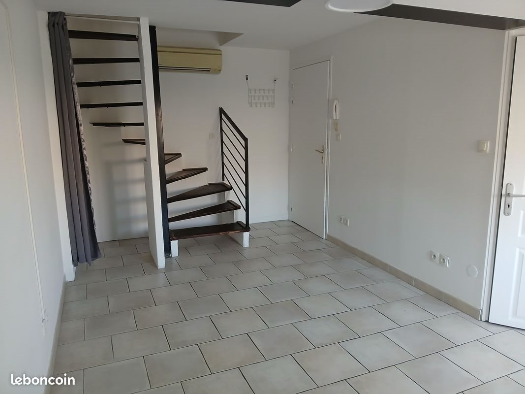 Appartement à louer, 37m², Nîmes