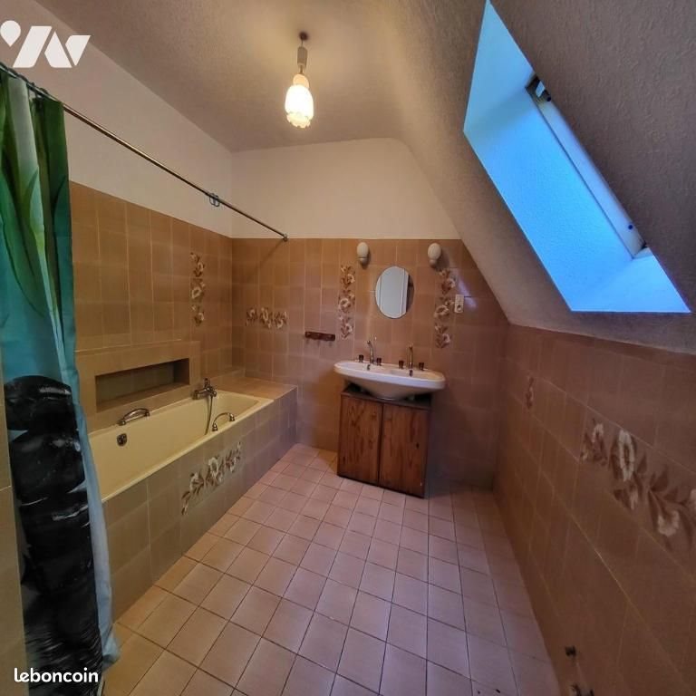 Maison à vendre, 137m², Châteauneuf-du-Faou