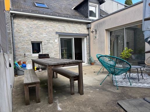 Maison 7 pièces 122 m² · à Laval · 122 m² · 285 000 €