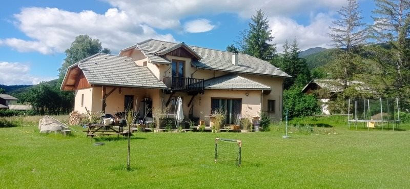 Maison à vendre, 230m², Seyne (Le Grand Puy)