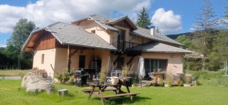 Maison à vendre, 230m², Seyne (Le Grand Puy)
