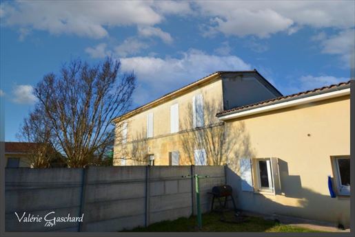 Immeuble 4 pièces 242 m² · à Coutras · 242 m² · 330 000 €