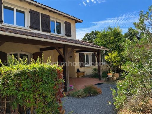 Maison 7 pièces 156 m² · à Lévignac · 156 m² · 380 000 €