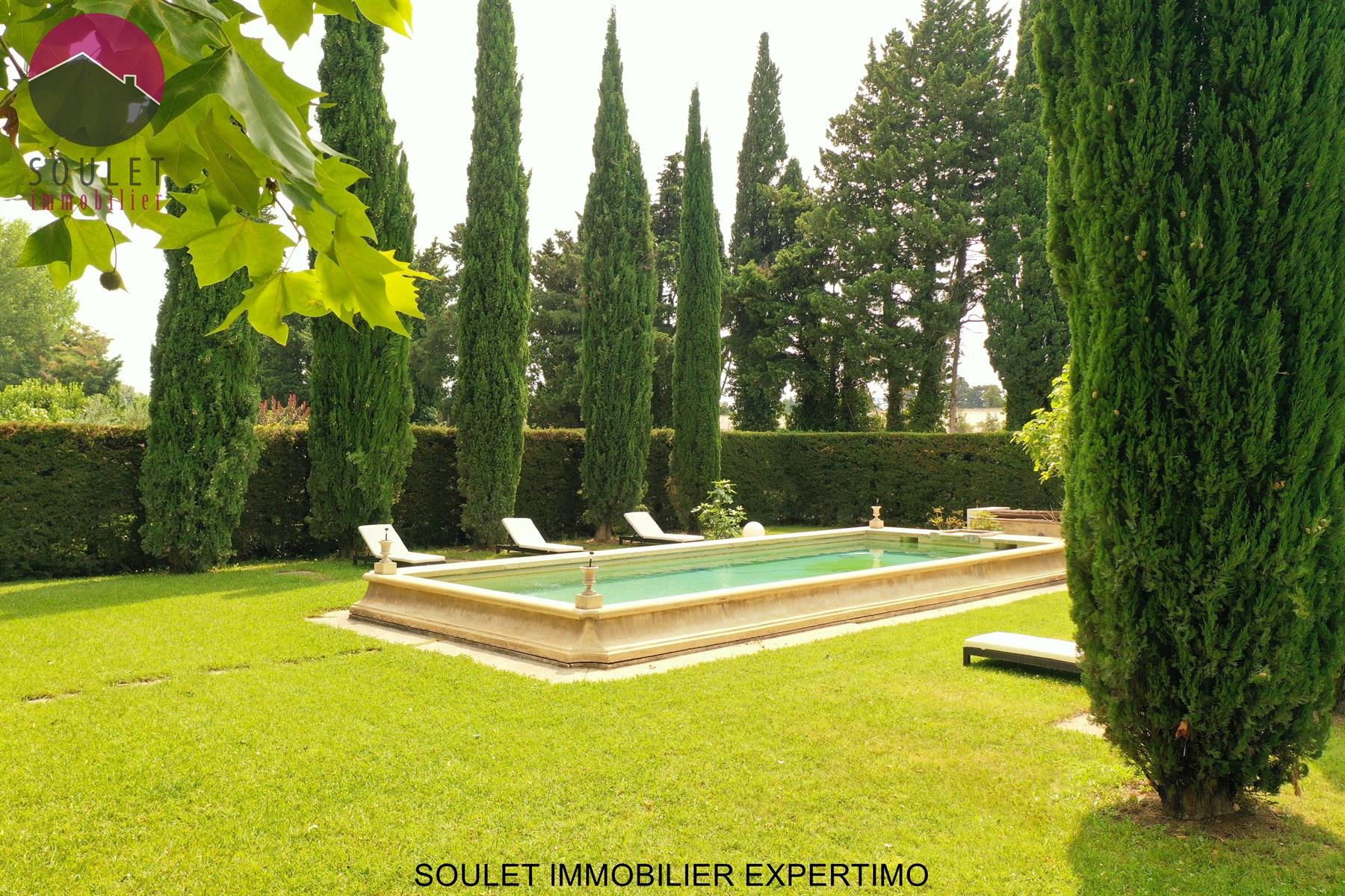 Maison à vendre, 390m², L'Isle-sur-la-Sorgue