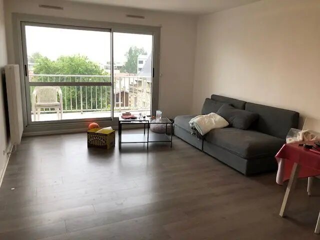 Appartement à louer, 47m², Talence