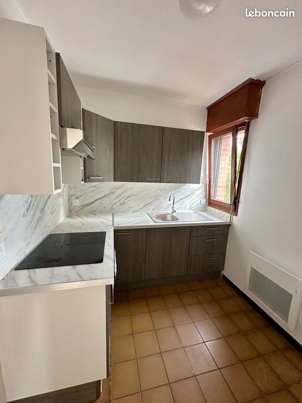 Appartement à louer, 53m², Caëstre
