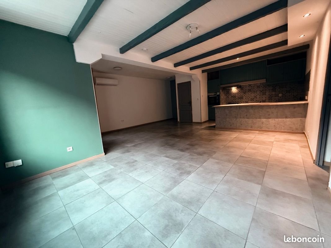 Appartement à louer, 68m², Verdalle