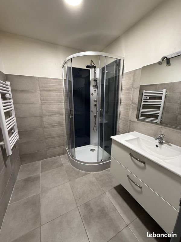 Appartement à louer, 68m², Verdalle