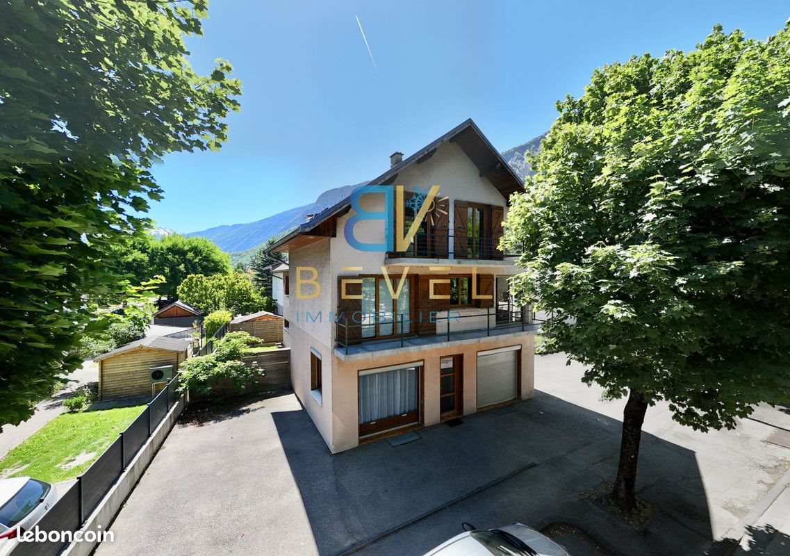 Maison à vendre, 211m², Saint-Jean-de-Maurienne