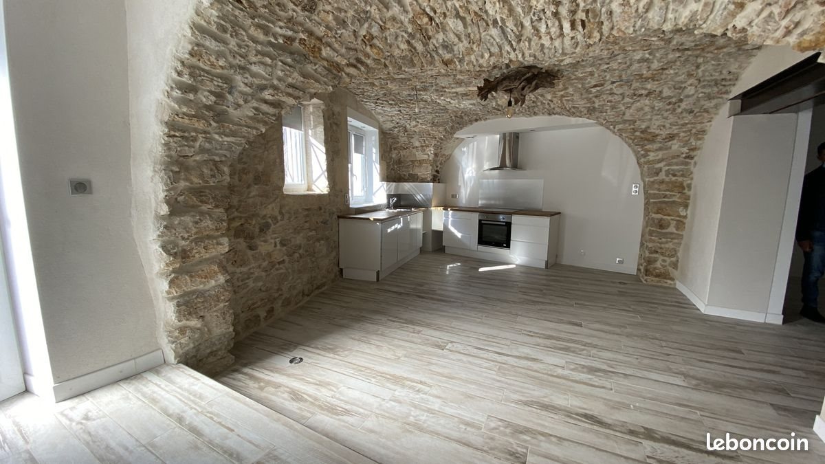 Appartement à louer, 69m², Galargues