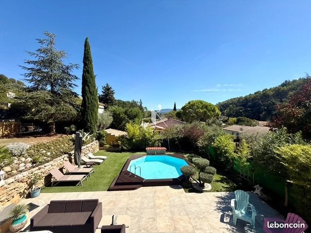 Maison à vendre, 138m², Peypin