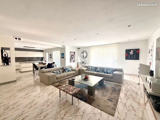 Maison à vendre, 138m², Peypin