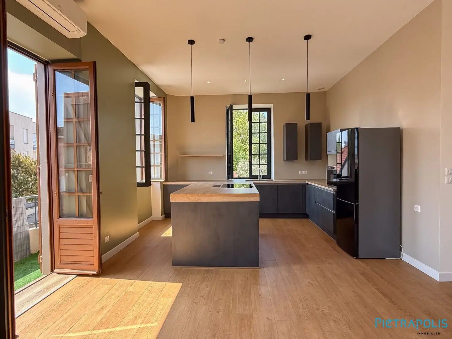 Appartement à vendre, 136m², Sathonay-Camp