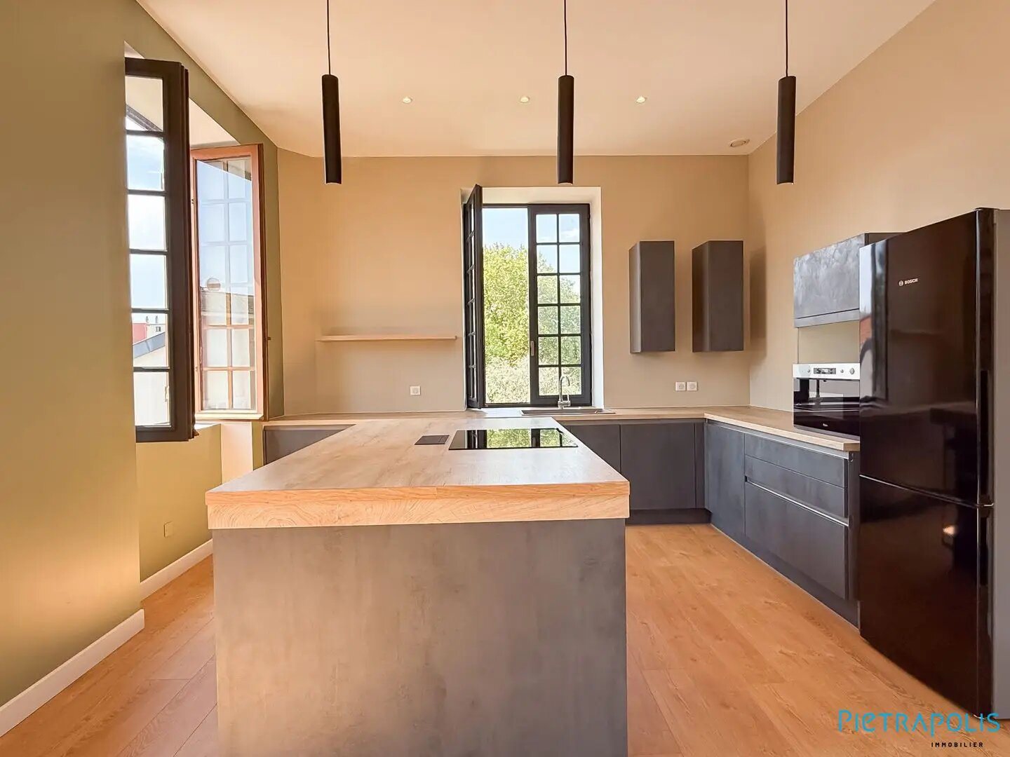 Appartement à vendre, 136m², Sathonay-Camp