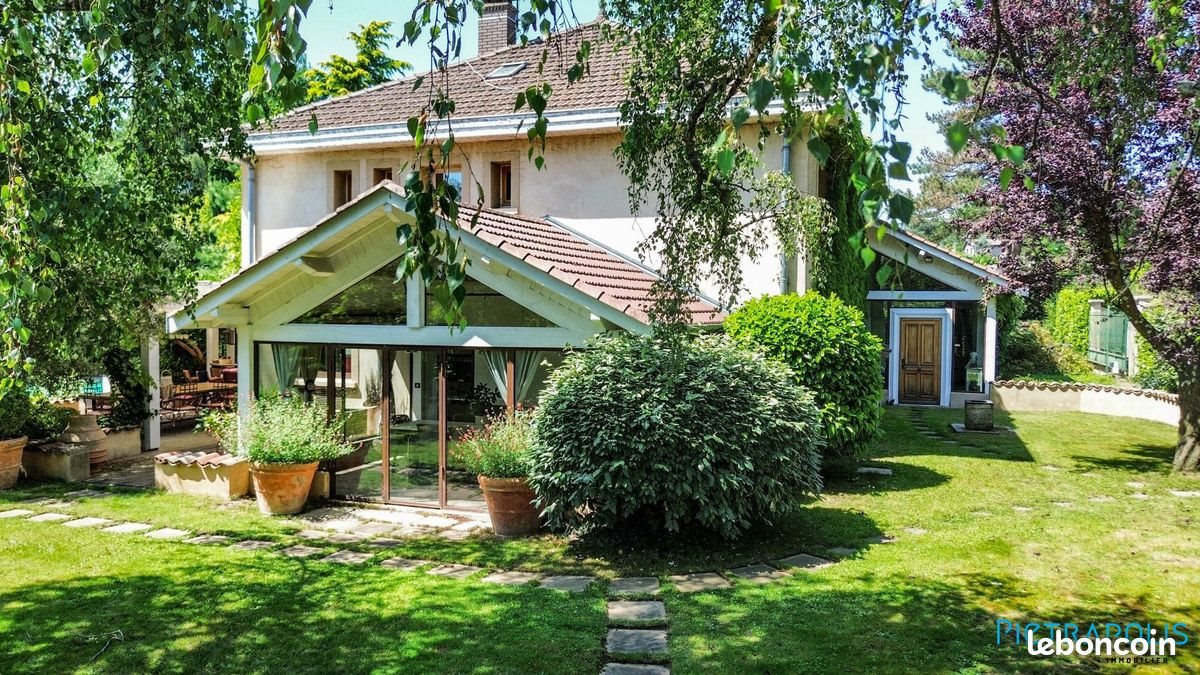 Maison à vendre, 310m², Charly