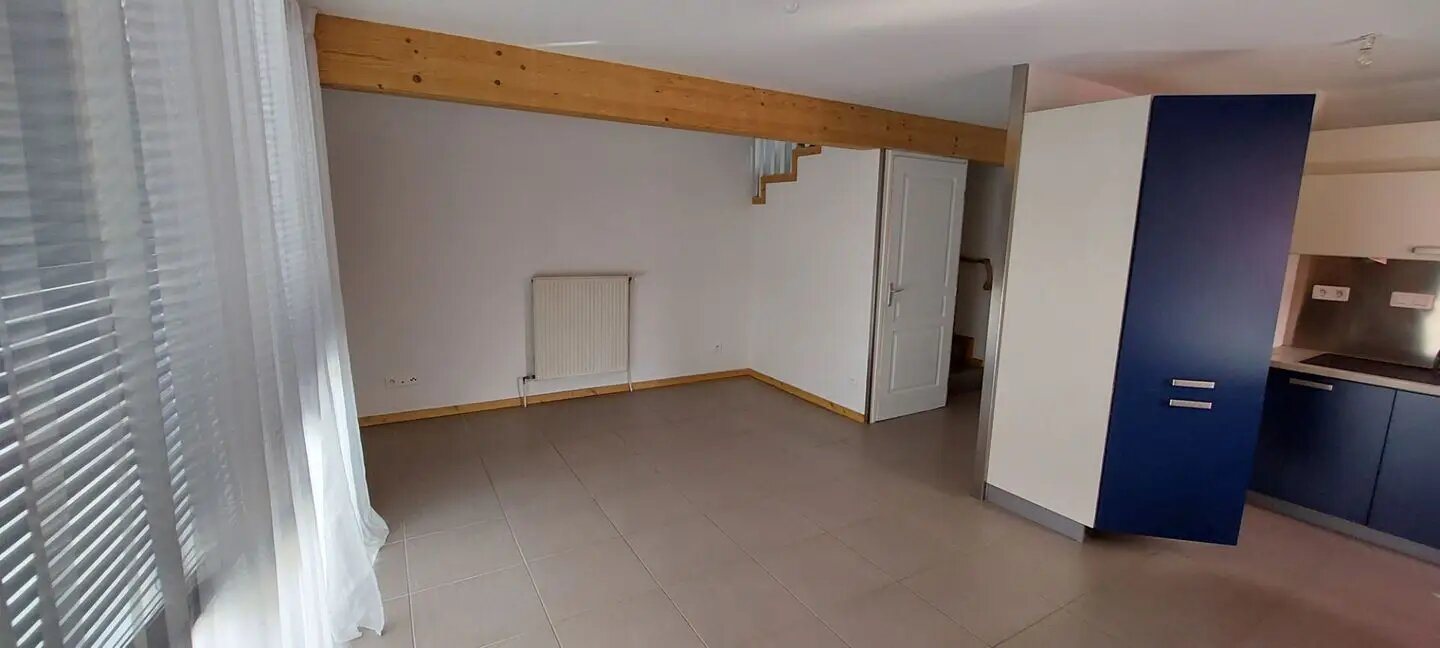 Appartement à louer, 54m², La Cluse-et-Mijoux