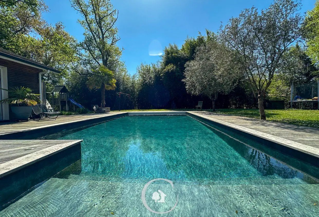 Maison à vendre, 220m², Le Pian-Médoc