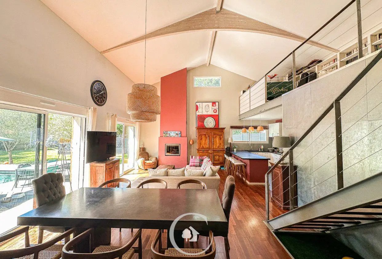 Maison à vendre, 220m², Le Pian-Médoc