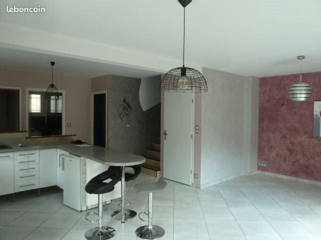 Maison à louer, 97m², Balsièges