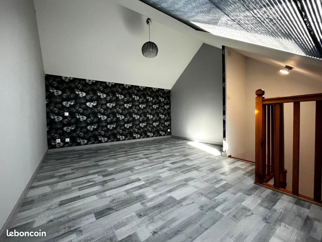 Appartement à louer, 47m², Saint-Chély-d'Apcher