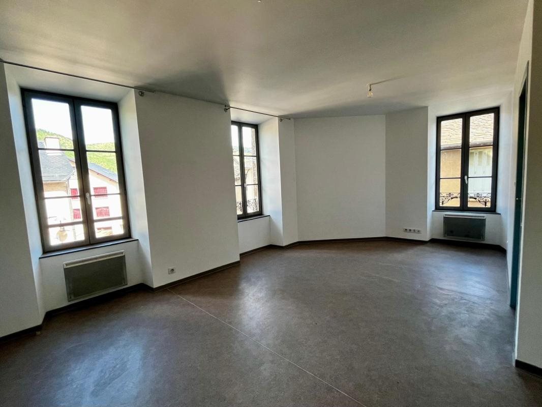 Appartement à louer, 34m², Ispagnac