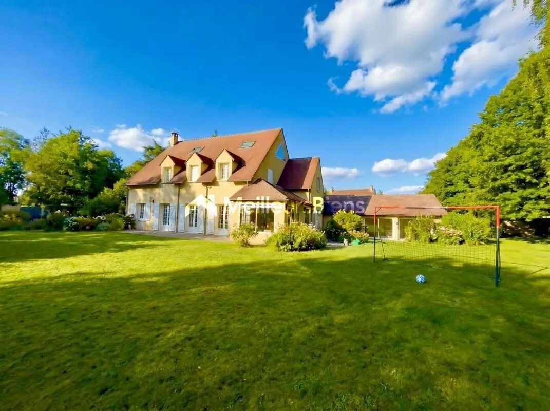 Maison à vendre, 590m², Feucherolles