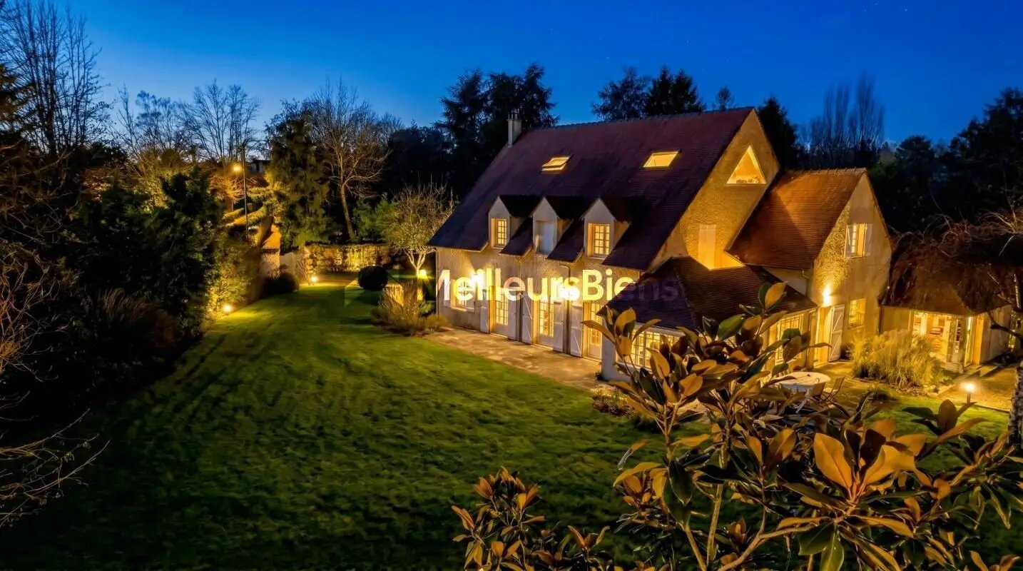 Maison à vendre, 590m², Feucherolles