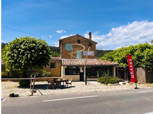 4 pièces 100 m² · à Vallon-Pont-d'Arc · 100 m² · 460 000 €