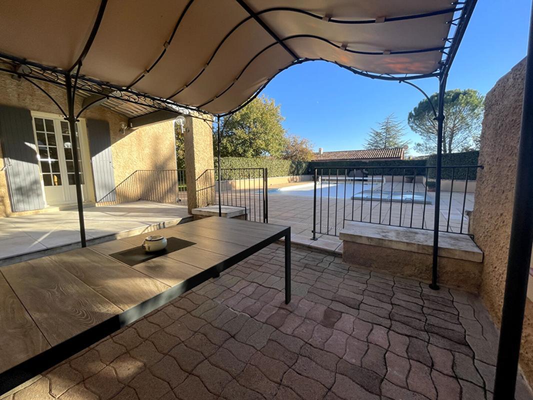 Maison à vendre, 130m², Saint-Saturnin-lès-Apt
