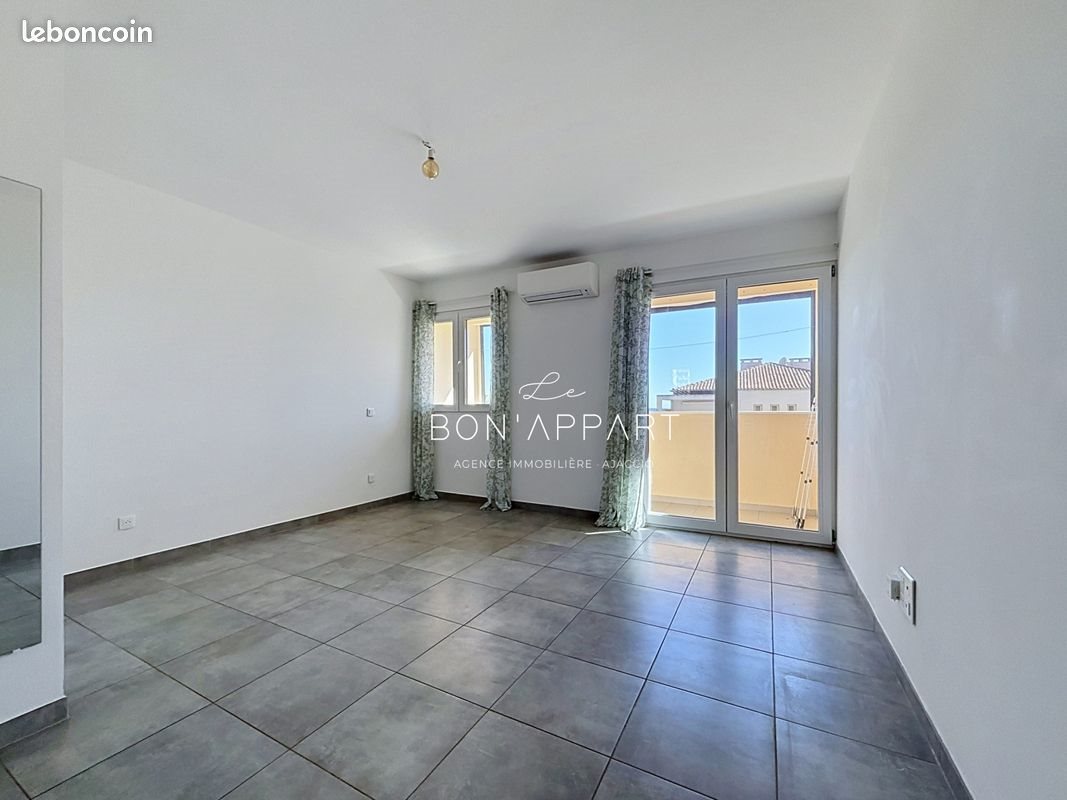 Appartement à louer, 27m², Ajaccio