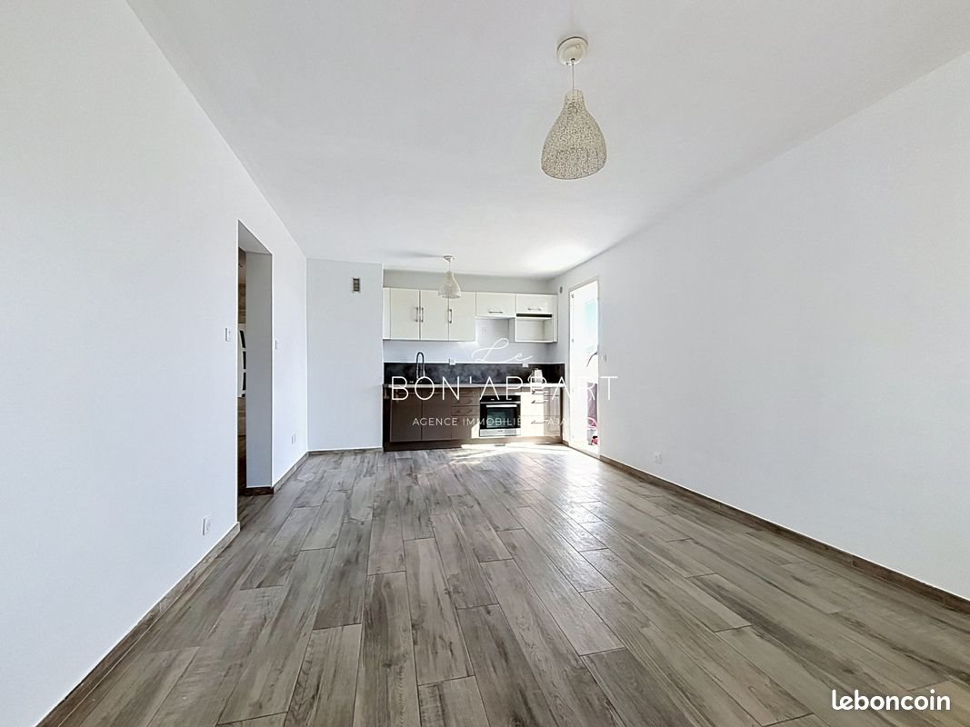 Appartement à louer, 69m², Ajaccio