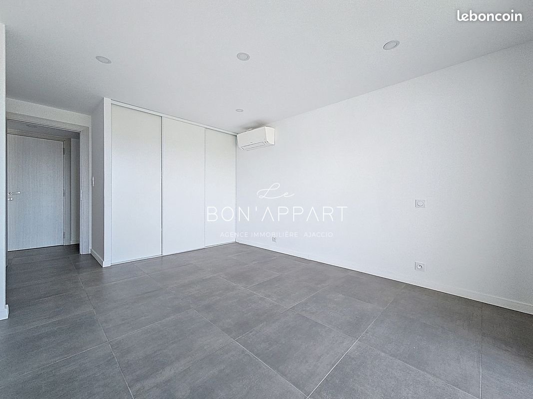 Appartement à louer, 51m², Ajaccio