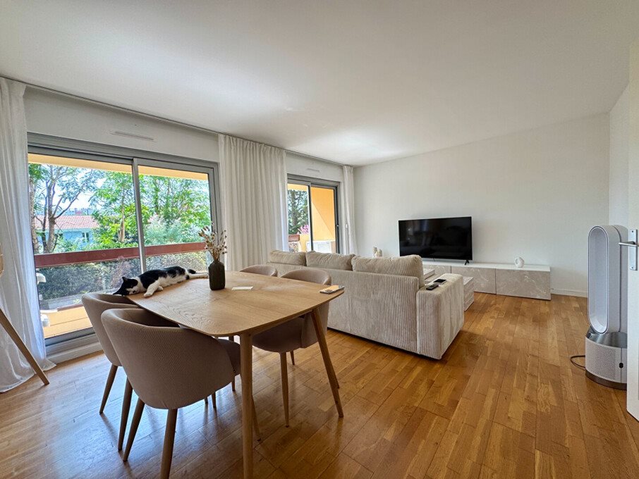 Appartement à louer, 68m², Talence