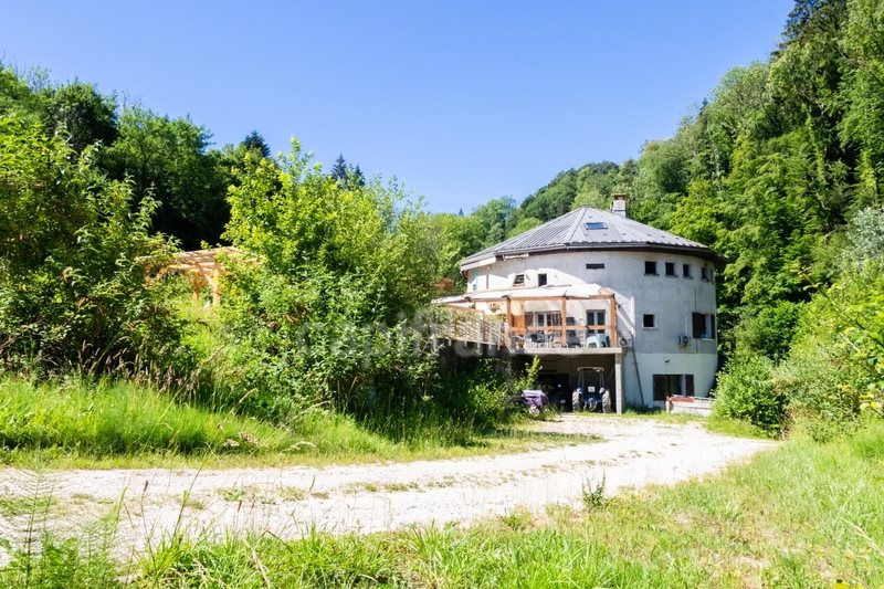 Maison à vendre, 267m², Saint-Cassin