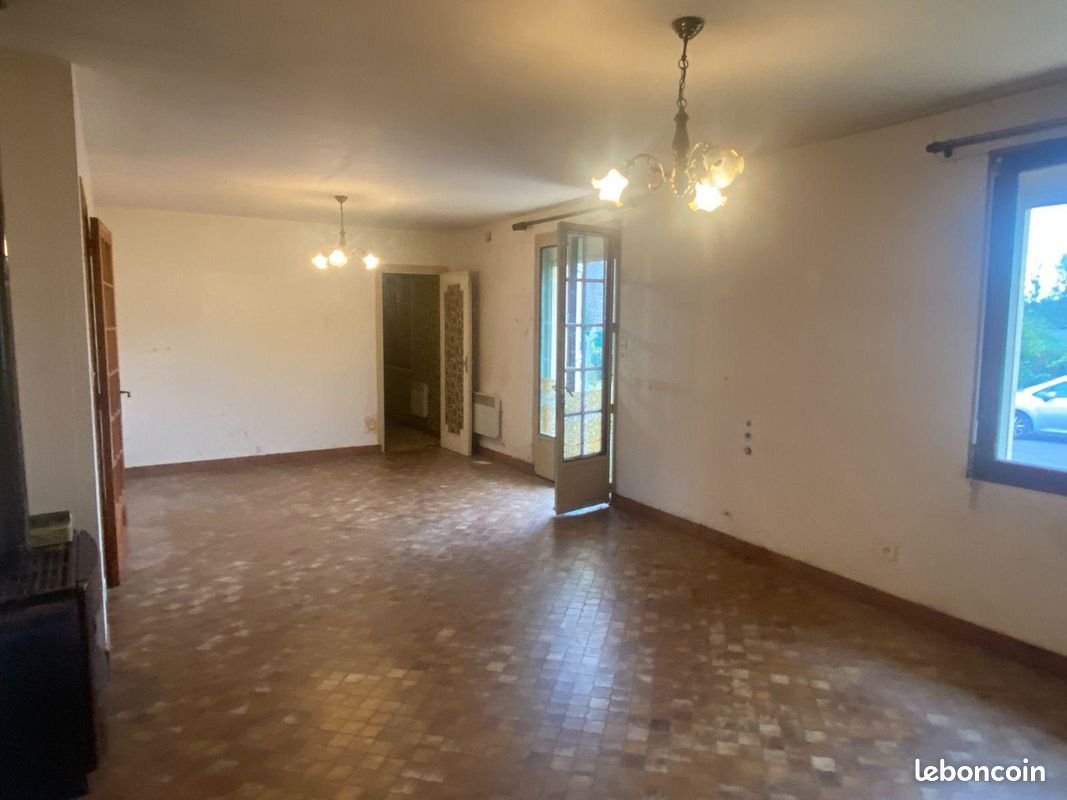 Maison à vendre, 83m², Saint-Georges-de-Reintembault